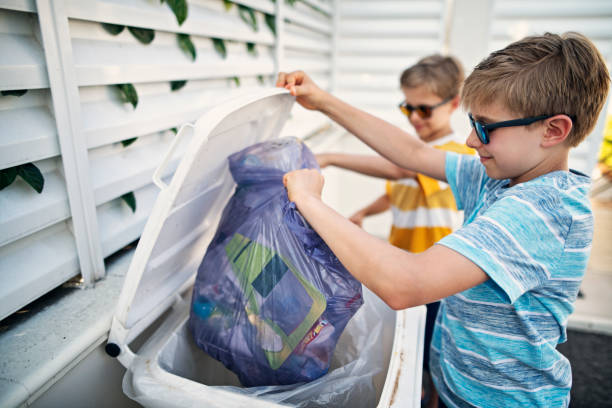 Best Professional Junk Removal  in Carbondale, KS